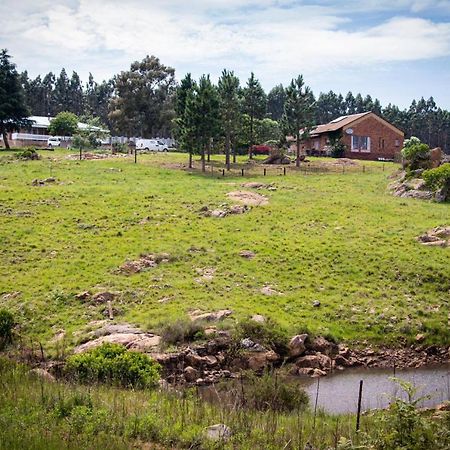 Rocks & Roses Farm Stay Lochiel ภายนอก รูปภาพ