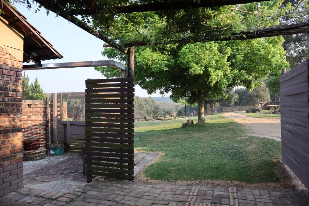 Rocks & Roses Farm Stay Lochiel ภายนอก รูปภาพ
