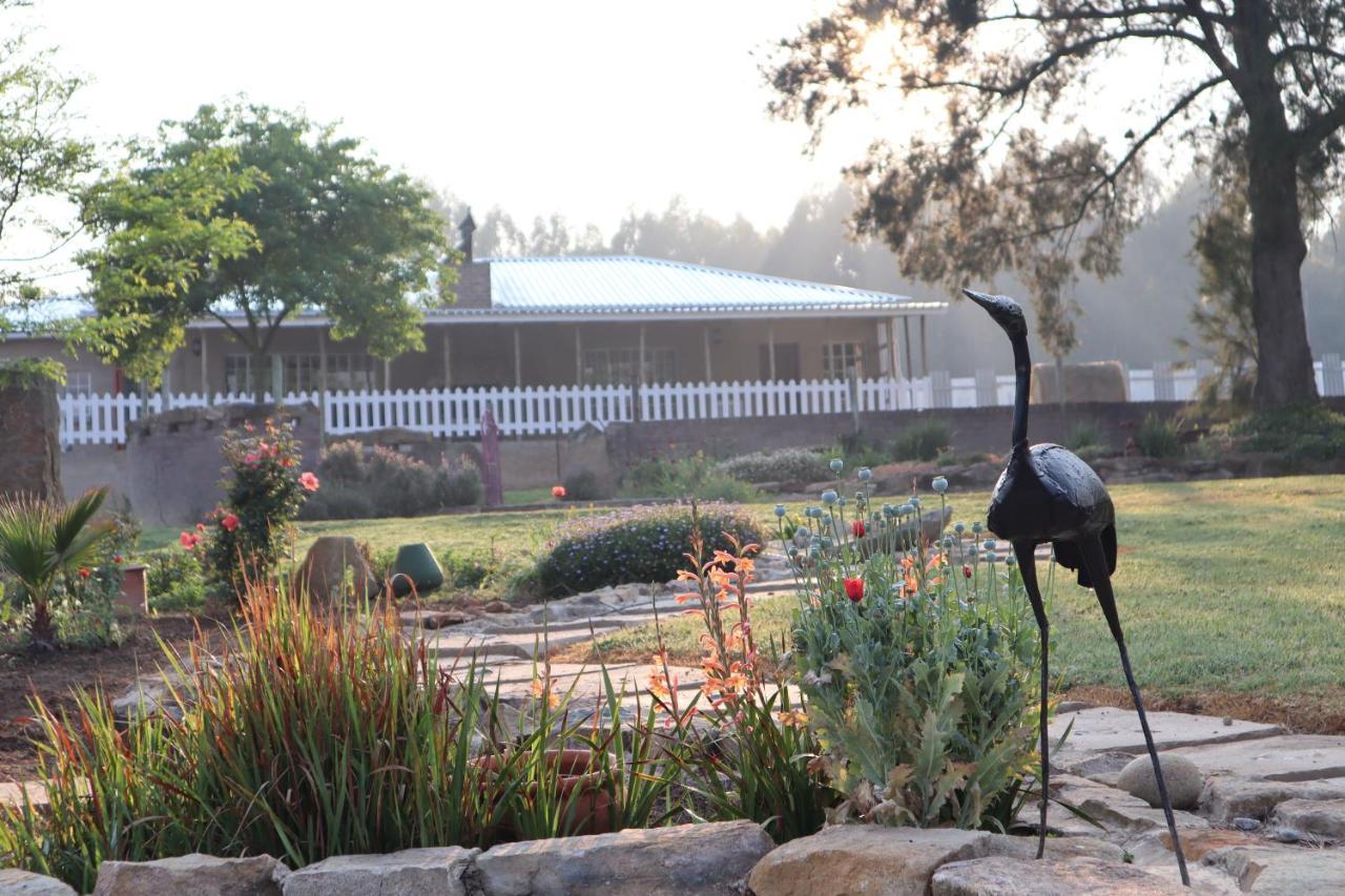 Rocks & Roses Farm Stay Lochiel ภายนอก รูปภาพ