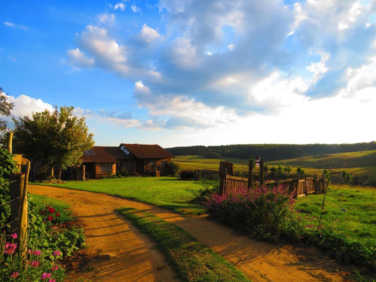 Rocks & Roses Farm Stay Lochiel ภายนอก รูปภาพ